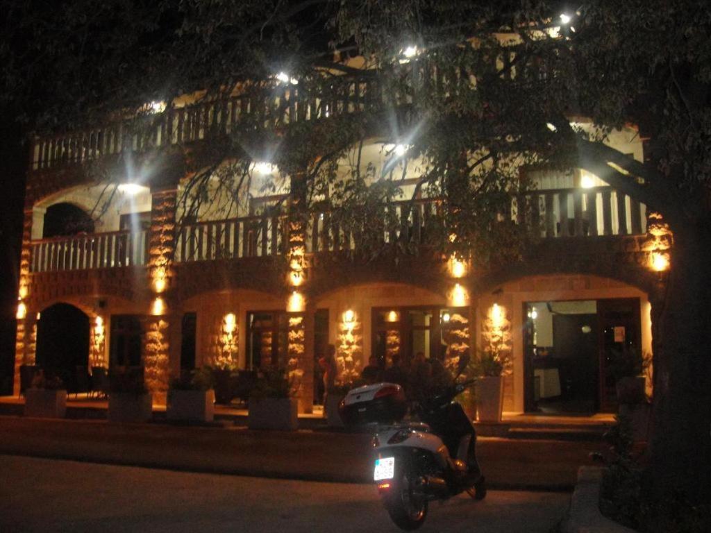 דובורטה Turquoise Beachside Apartments מראה חיצוני תמונה